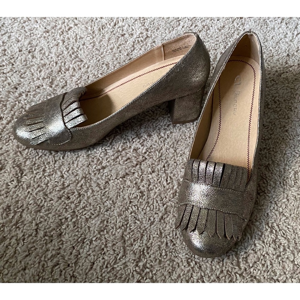 Chinese Laundry Mica Gold Fringe Pump Block Heels